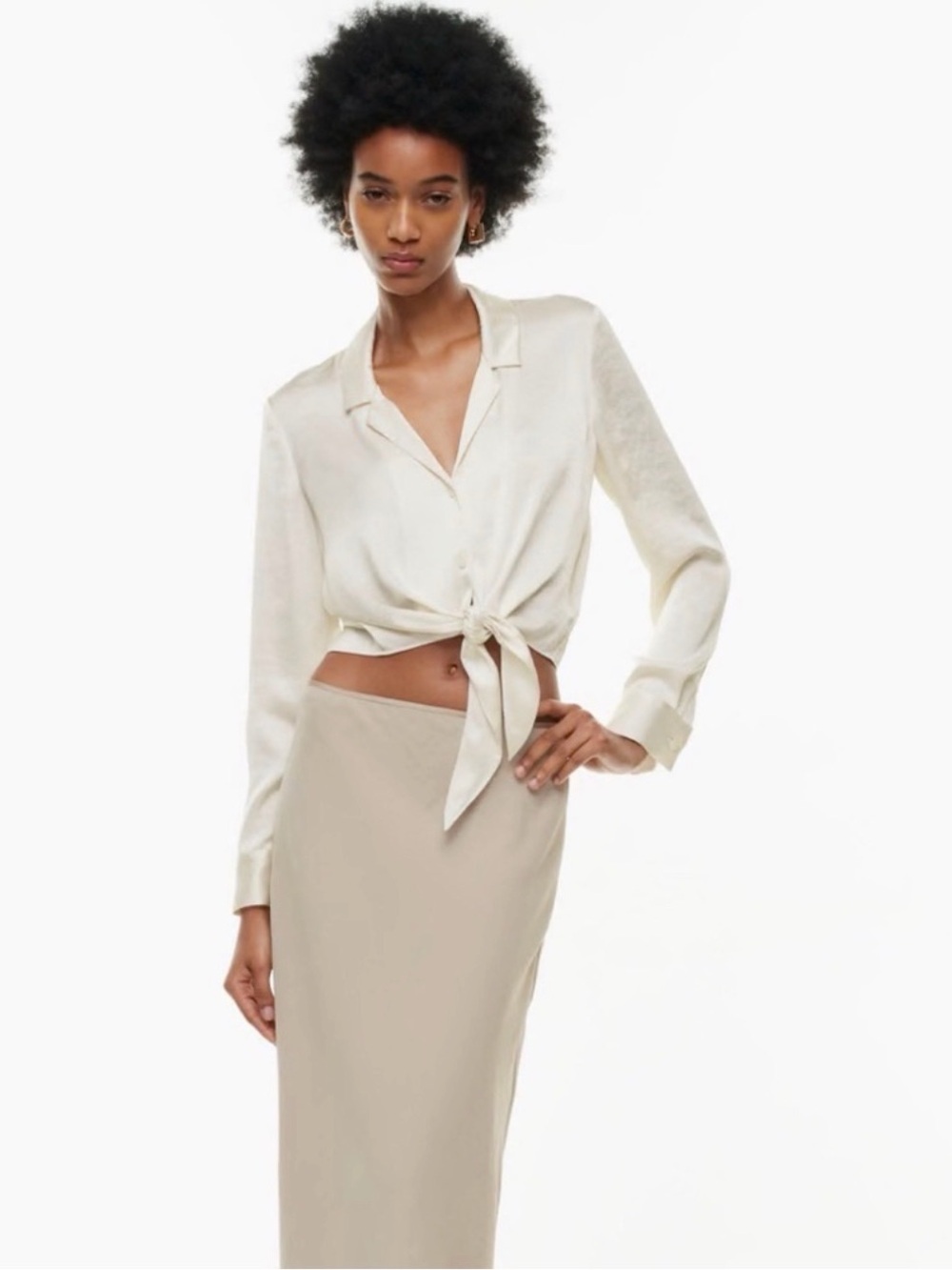 Aritzia Wilfred Tie-Front Satin Blouse Light Birch
Ivory M